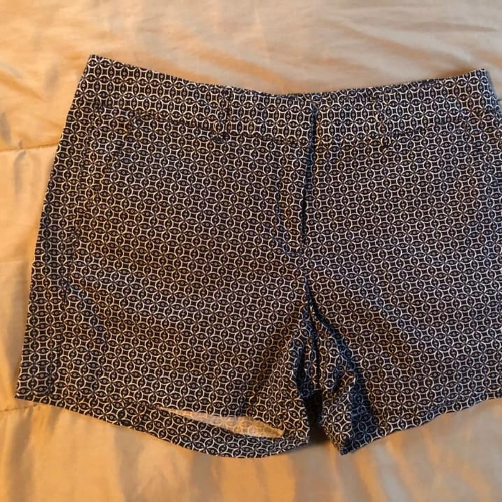 Navy/white print shorts - New with tags - Women’s 8